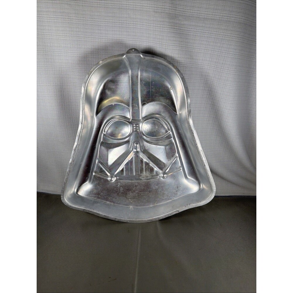 Vintage 1980 Wilton Star Wars Darth Vader Aluminum Cake Pan / Baking Mold